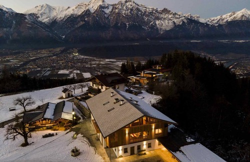 Tulfes Apartamento | Very nice apartment, close to the ski lift/gondola and Hall's old town