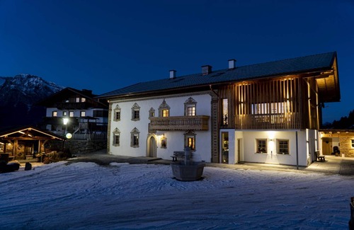 Tulfes Apartamento | Very nice apartment, close to the ski lift/gondola and Hall's old town