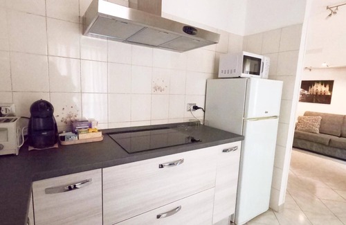 Gallaratese Apartamento | VERY NICE APARTMENT / KM 2.6 SAN SIRO STADIUM / KM 10 PIAZZA DUOMO / SUBWAY / WI-FI FREE