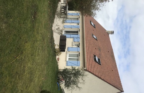 Prunay-en-Yvelines Casa | MUY BONITA CASA DE 2 HABITACIONES PARA 6 ERSONNES