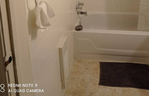Cote-Saint-Paul Cama Y Desayuno | Very nice room - adorable apartment near metro Jolicoeur
