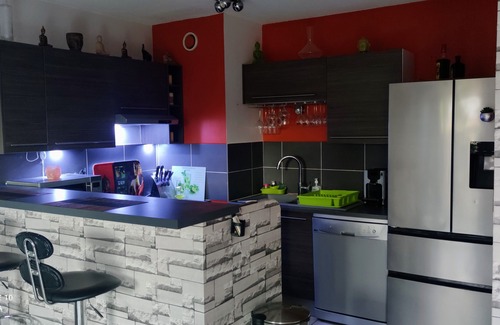 Aix-les-Bains Apartamento | Very nice T 2 50 m 2 with terrace near lake and town.