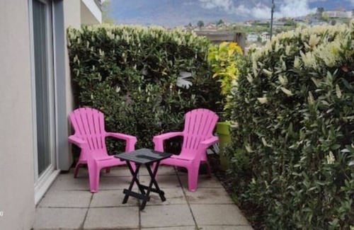 Aix-les-Bains Apartamento | Very nice T 2 50 m 2 with terrace near lake and town.