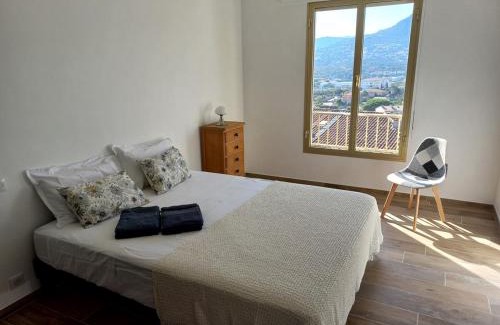 L'Ile-Rousse Apartamento | Very nice T4, cozy, with a view