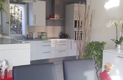 Gignac-la-Nerthe Villa | VILLA MUY BONITA PARA 10 PERSONAS MÁXIMO