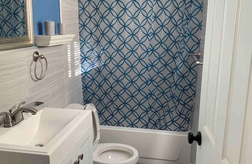 Levittown Casa | Very peaceful bedroom with separate bathroom and entrance