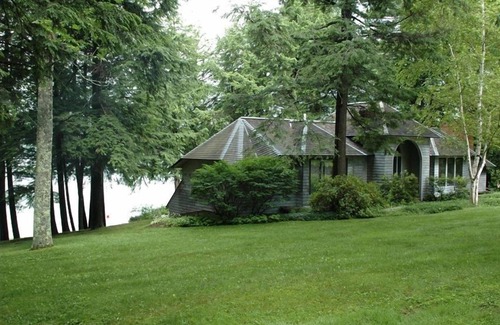 Dexter Casa | Maine Lake Compuesto tres casas en el lago