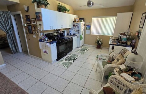 Simi Valley Casa | Very Private Guest House for 8 on Private 3.25 acre Estate behind 2 secure gates