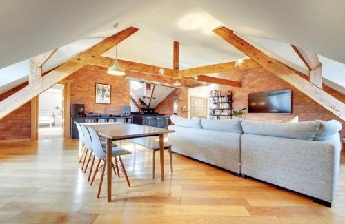 Heaton Apartamento | Very Spacious 2 Bdrm Flat