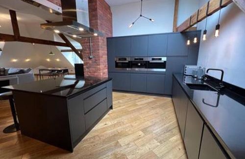Heaton Apartamento | Very Spacious 2 Bdrm Flat