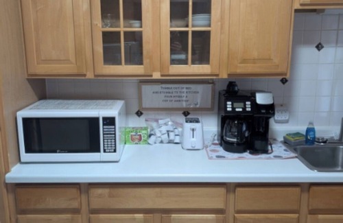 White Pine Casa | Very spacious, serene 4-bedroom house enough room for multiple families w/ Wi-Fi