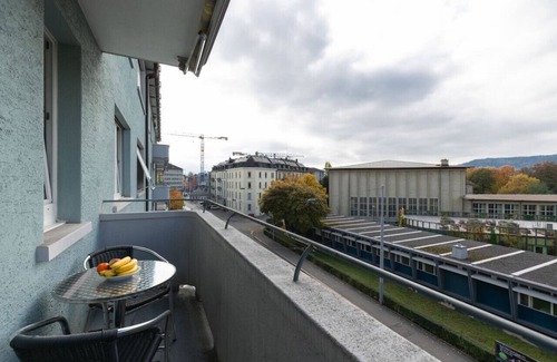 Hottingen Apartamento | Very spacious studio/city center (Parkview 4)