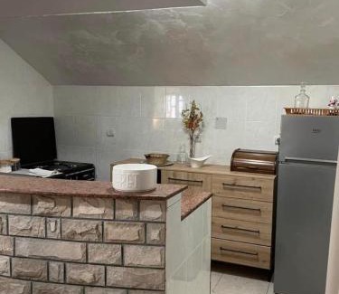 Mrcevac Apartamento | Very Spacious Vrijes Apartment w Balcony