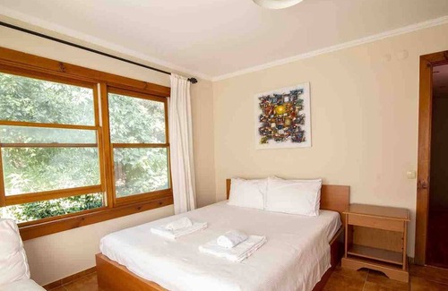 Lara Villa | Villa Muy Especial, 6+3 Ideal Para Reuniones Familiares