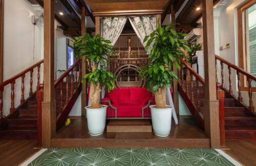 Hoan Kiem Hotel | Veshia Hotel & Spa