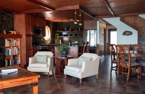 Lowell Point Casa | Vessel Beach House - Starboard, Beachfront Retreat Sleeps 6