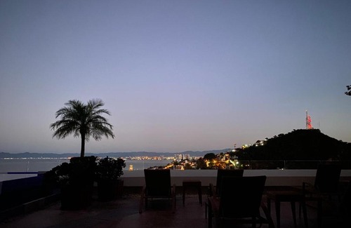 Alta Vista Apartamento | VEstrella luxury residence, roof top pool with ocean view, walk to town&beach