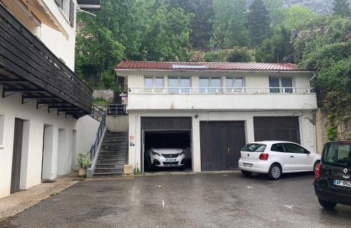 Veyrier-du-Lac Apartamento | Veyrier-du-Lac ANNECY 60 m2 4-6 pers proche plage 1Garage Terrasse vue lac