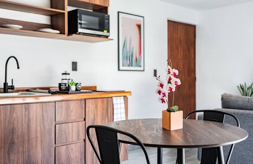 Santa María la Ribera Apartamento | VH | Despierta en Sta Ma la Ribera | 1BR+gym | 103