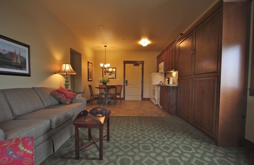 Lynden Complejo | VI @ Homestead Resort, Cozy 1-bedroom resort for 7 nights in gorgeous Lynden