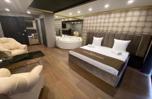 Erebuni Hotel | Via gio