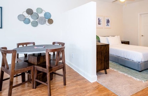 Wesley Heights Apartamento | Viagem Studio in Top Location with Parking