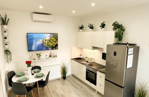 Szekesfehervar Apartamento | VIBE S32 Apartman,AC,Free Parking