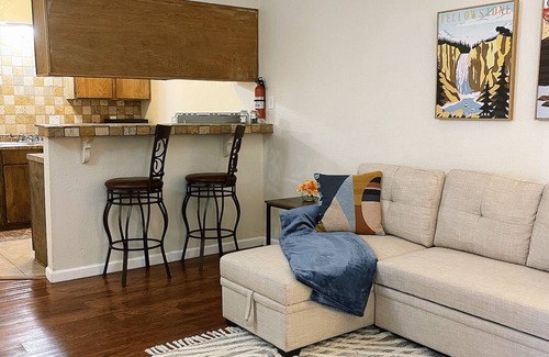 Monahans Apartamento | Vibrant 1BR Apartment, Pet-Friendly!