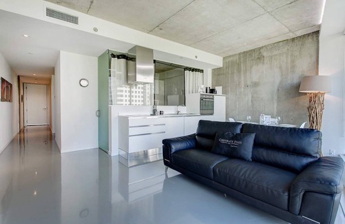International District Apartamento | Vibrant 2BR- Near Old Montreal w/Hot tub