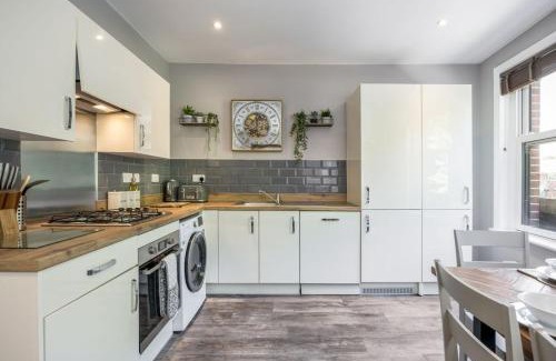 Poole Apartamento | Vibrant 3 bed flat above charming pub, 10 minutes to beach
