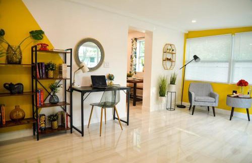 Little Haiti Casa | Vibrant 4bd 2ba Miami Home w POOL