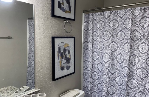 Piedmont Heights Apartamento | Vibrant and Cheerful 2 bedroom in Midtown