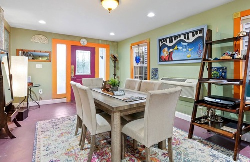 Fairgrounds Casa | Vibrant and Cozy Home in the Heart of Mid-City!