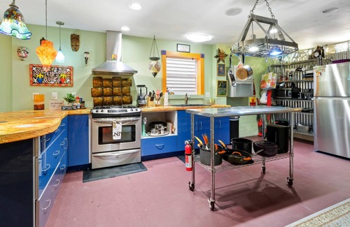 Fairgrounds Casa | Vibrant and Cozy Home in the Heart of Mid-City!