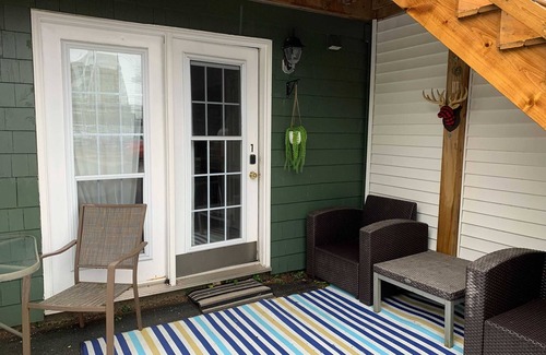 North End Apartamento | Vibrant and Funky Retreat on Fern Lane
