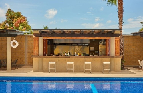 El Tezal Hotel | Vibrant Cabo Suite – Explore Marina & Beaches on Foot | 4 Family-friendly Units