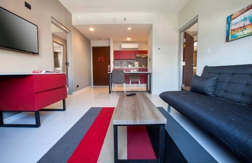 El Tezal Hotel | Vibrant Cabo Suite – Explore Marina & Beaches on Foot | 4 Family-friendly Units