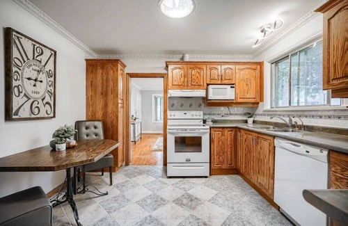 Port Credit Casa | Vibrant Lakefront Gateway