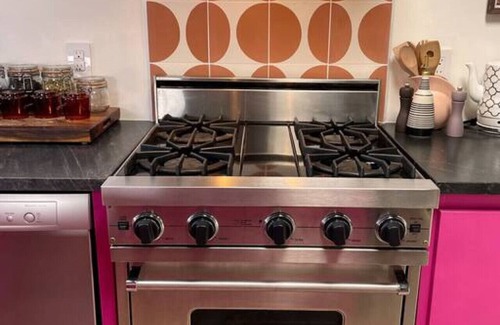 Santa Fe Apartamento | Onu · Vibrant, Light-Filled “Onu Suite” @ La Dea