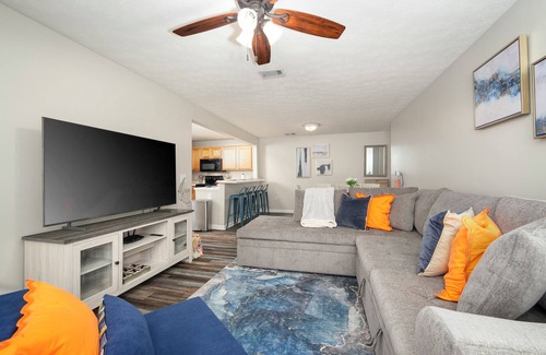 Auburn Condominio | Vibrant Living Near Auburn University l 4BR 4BA