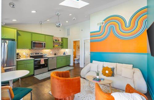 Greenwood Casa | Vibrant Multi Condo Building that Sleeps 48 with 7 Units