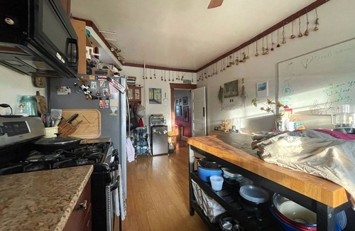 Downtown Baltimore Casa | Vibrant Oasis in a Walkable Wonderland - Charles Village 3BR/1BA