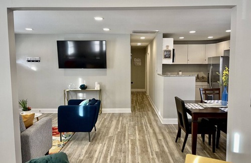 New Irving Park Casa | Vibrant Open Floor Plan Ranch Style Home at Prime Location!