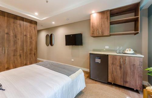 Los Naranjos Apartamento | Vibrant Space- Explore Wonders in El Tesoro 313