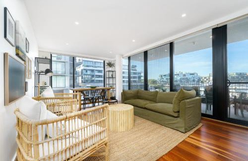 Kingston Apartamento | Vibrant Stay with Lakeside Charm in Kingston - Hosted by Canstay