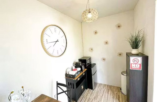 Port Malabar Apartamento | Vibrant Studio near Eastern Florida State College!
