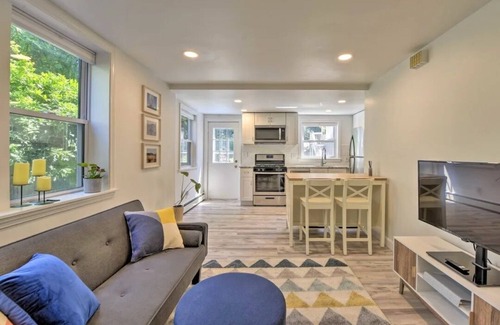 Winthrop Apartamento | Vibrant Winthrop Apartment - Close to Ocean!