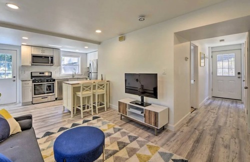 Winthrop Apartamento | Vibrant Winthrop Apartment - Close to Ocean!