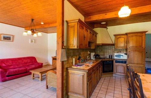 Vic-sur-Cere Casa | Casa en Vic-sur-Cère con Balcón