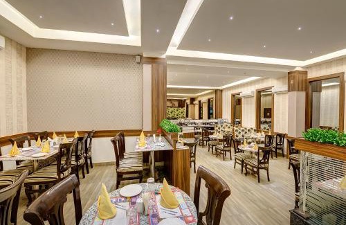 Chinar Park Hotel | Viceroy Boutique Hotel